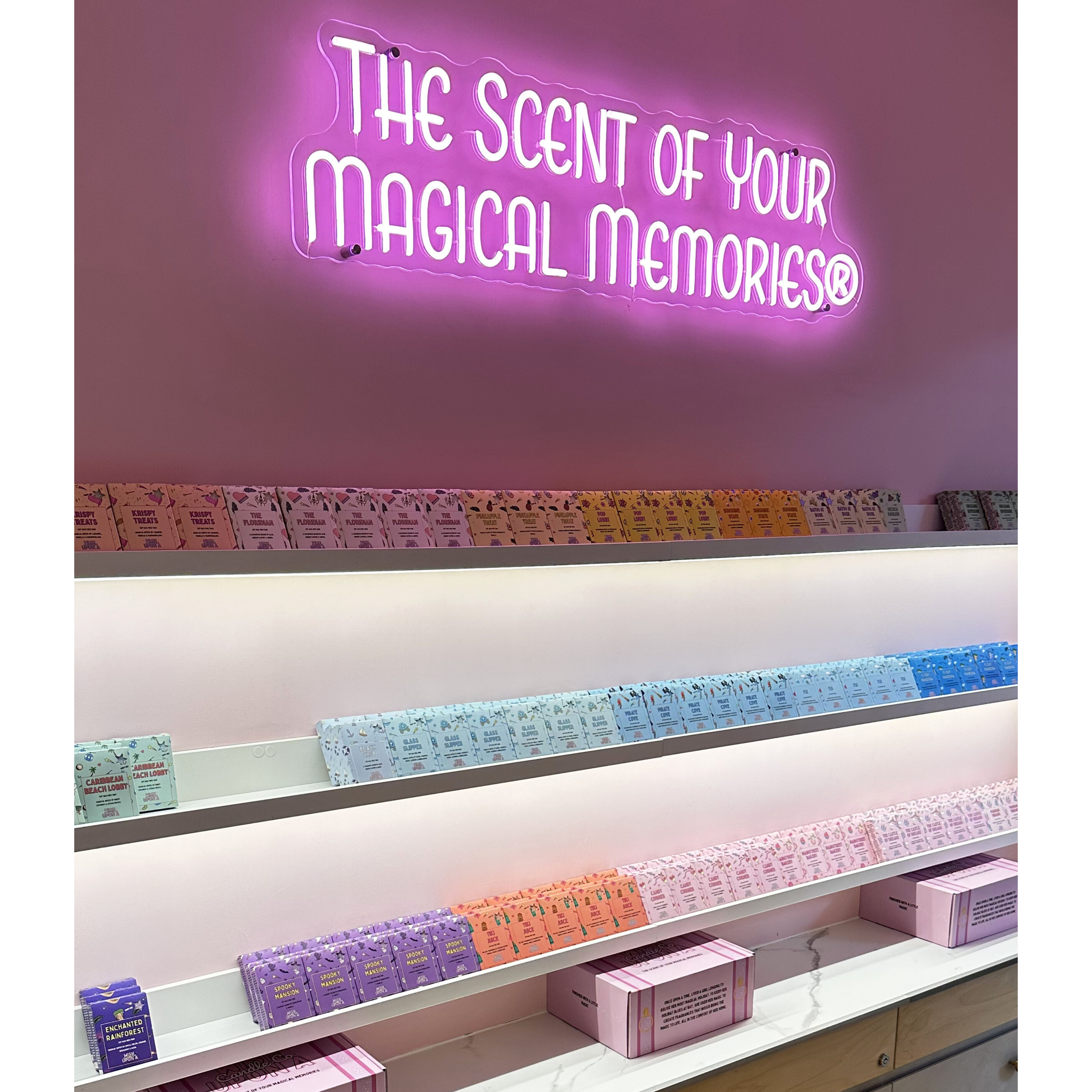 Why Wax Melts Work So Well for Recreating Theme Park Scents at Home